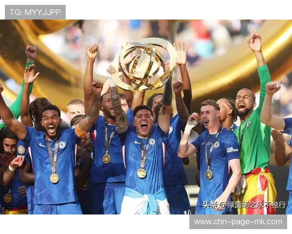 切尔西通过边路分球寻找突破口,节拍更均衡